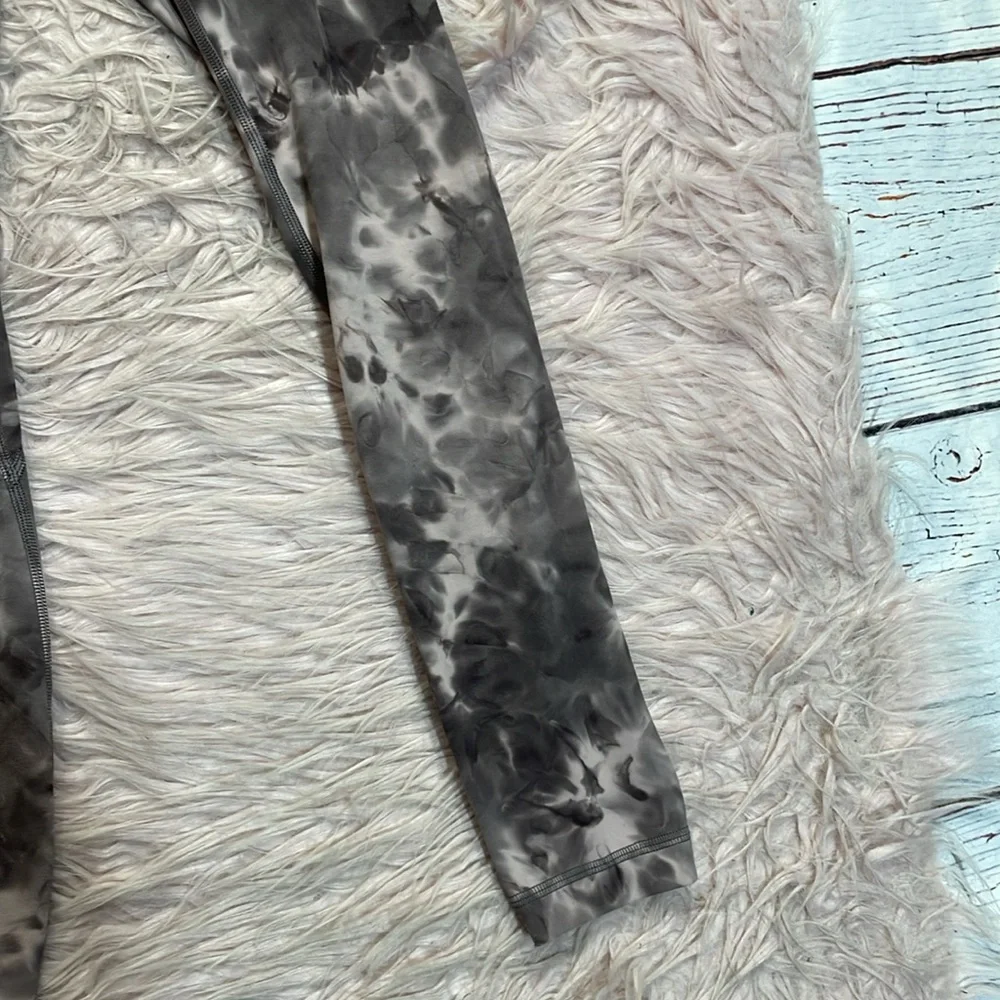 lululemon athletic diamond dye leggings - Picture 11 of 11